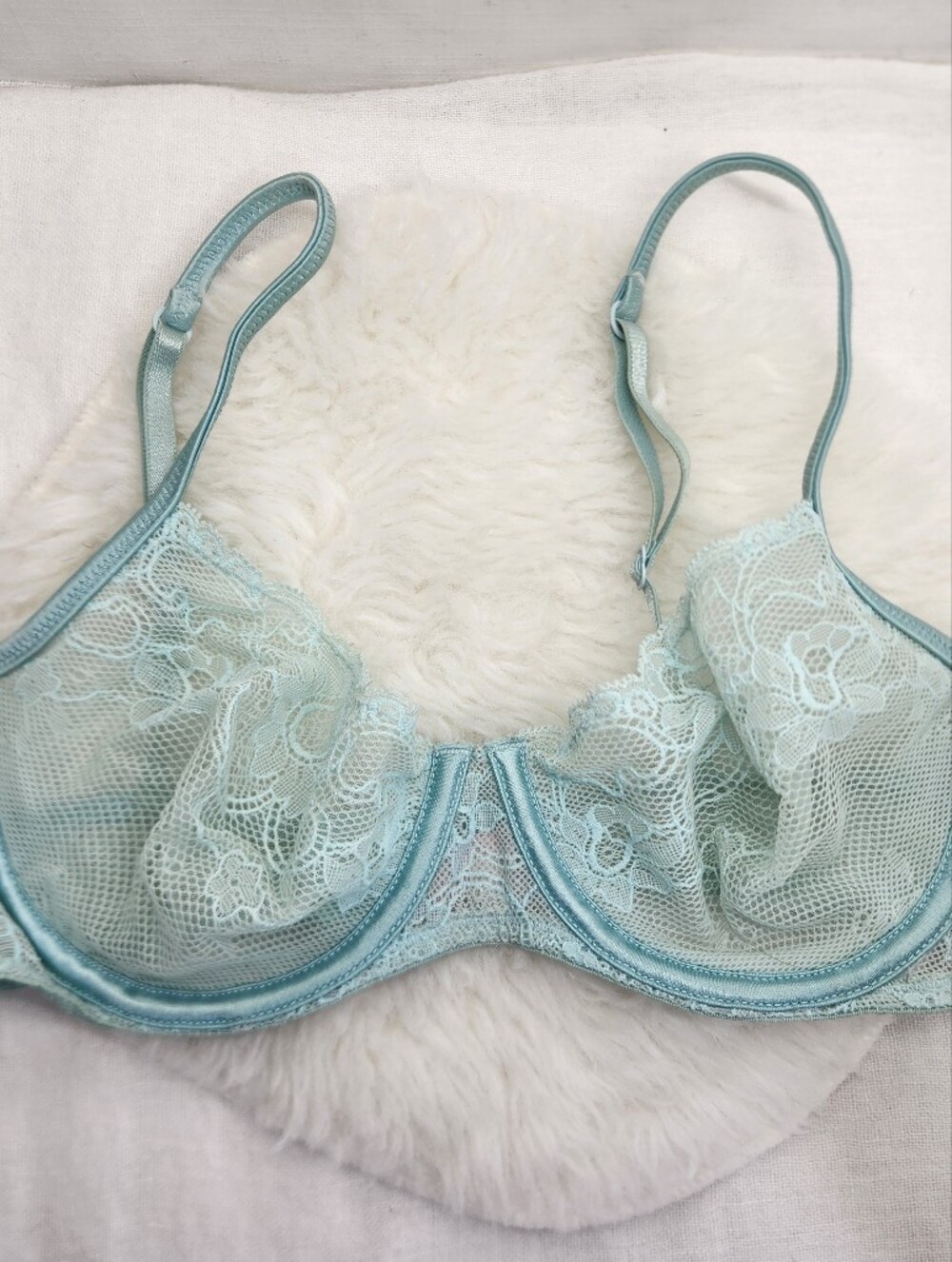 Victoria's Secret 34C Blue Lace Wired Bra Sheer